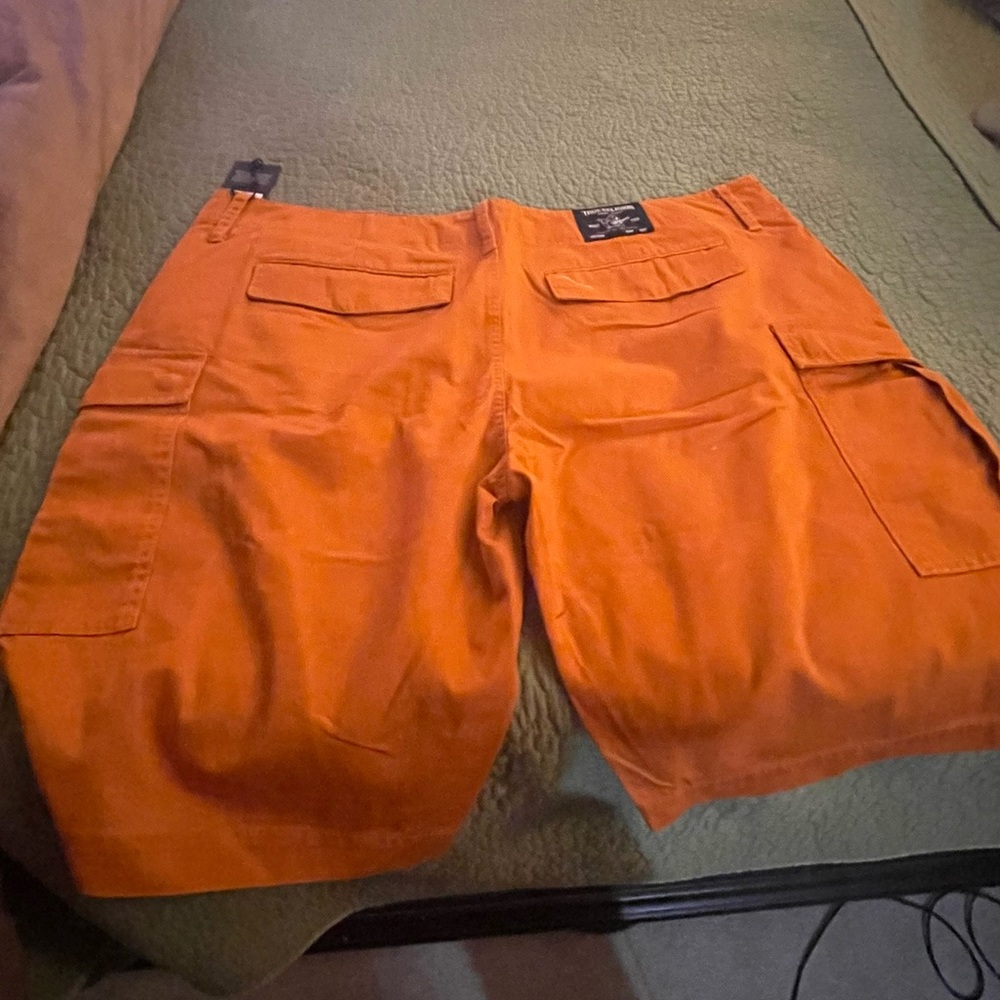 True Religion Cargo shorts - Picture 4 of 4